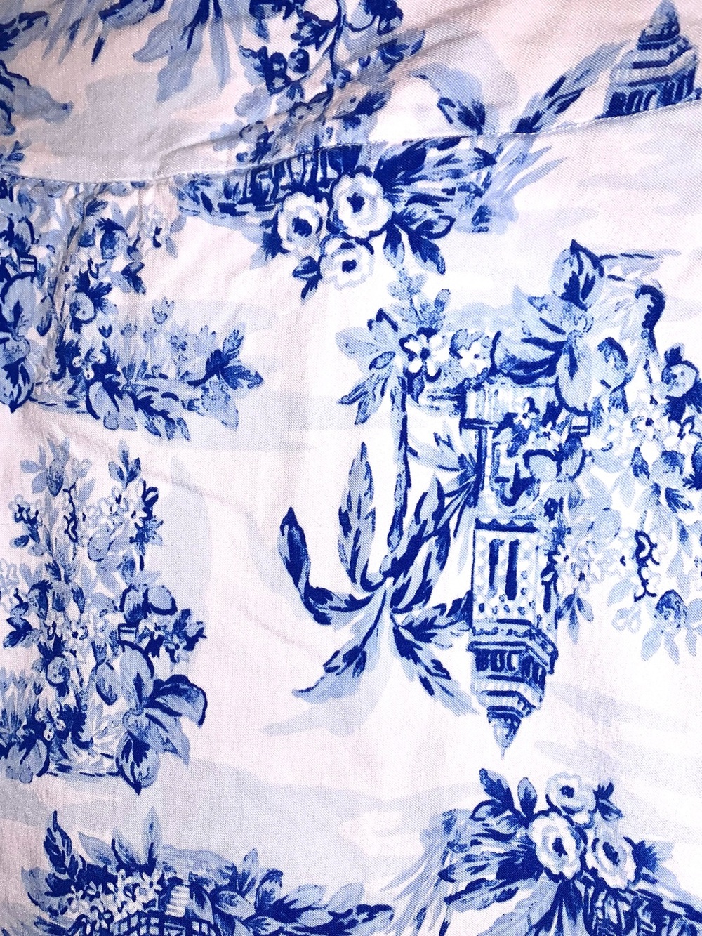 crown & ivy White and Blue Toile Print Mini Skirt - Picture 3 of 6